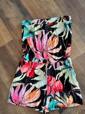 Lascana for Venus Floral Strapless Romper in Multicolor Print
Size S EUC